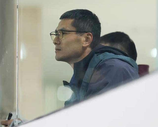 世界赛队伍-惊喜！张家鸣获邵佳一亲自推荐留洋伯恩利：试训获评9分